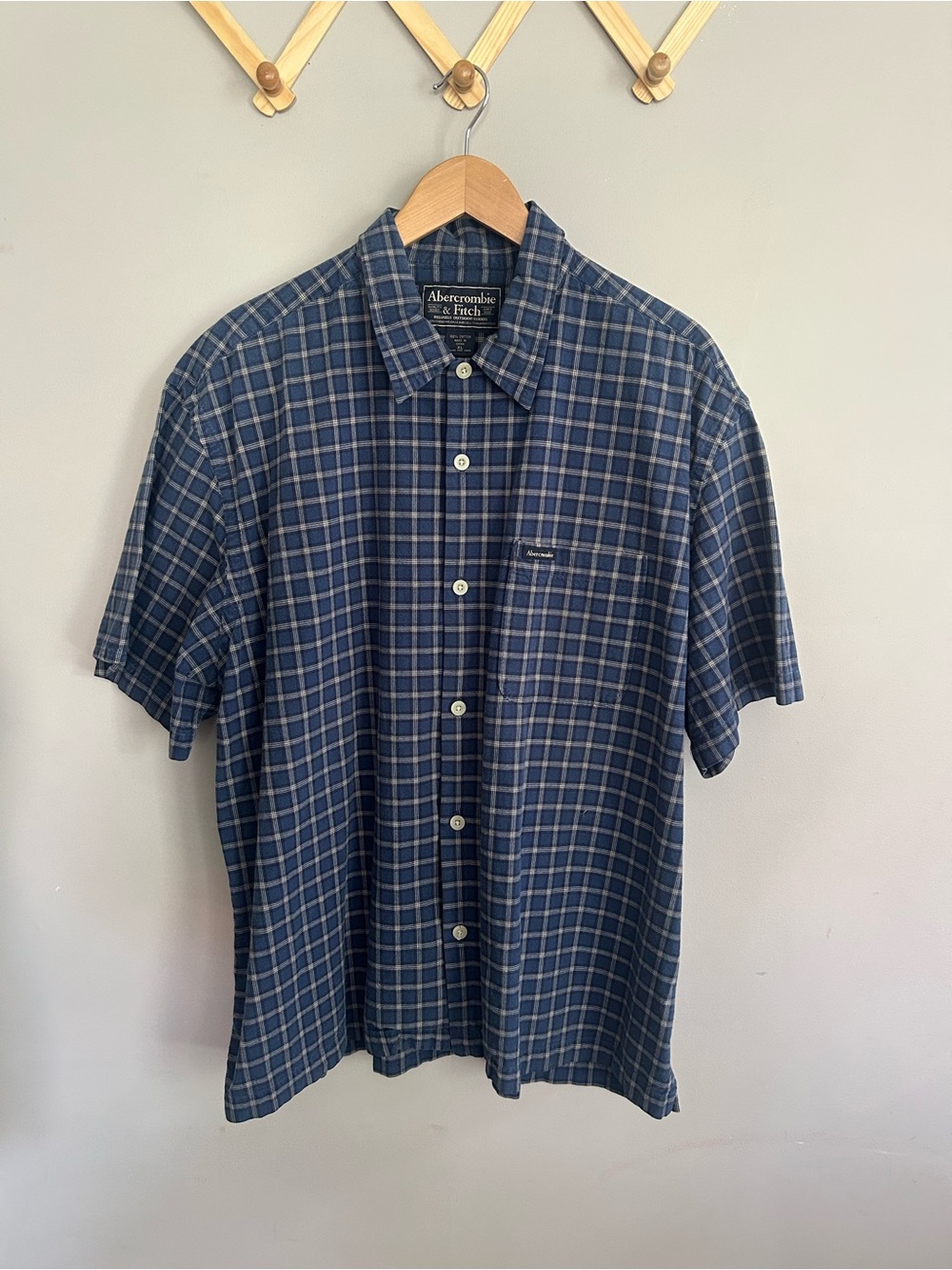 Y2K Abercrombie & Fitch Men’s Blue Plaid Short-Sleeve Button-Up Shirt